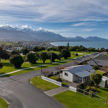 Location With Ocean And Mountain Views Villa Kaikoura Exterior photo