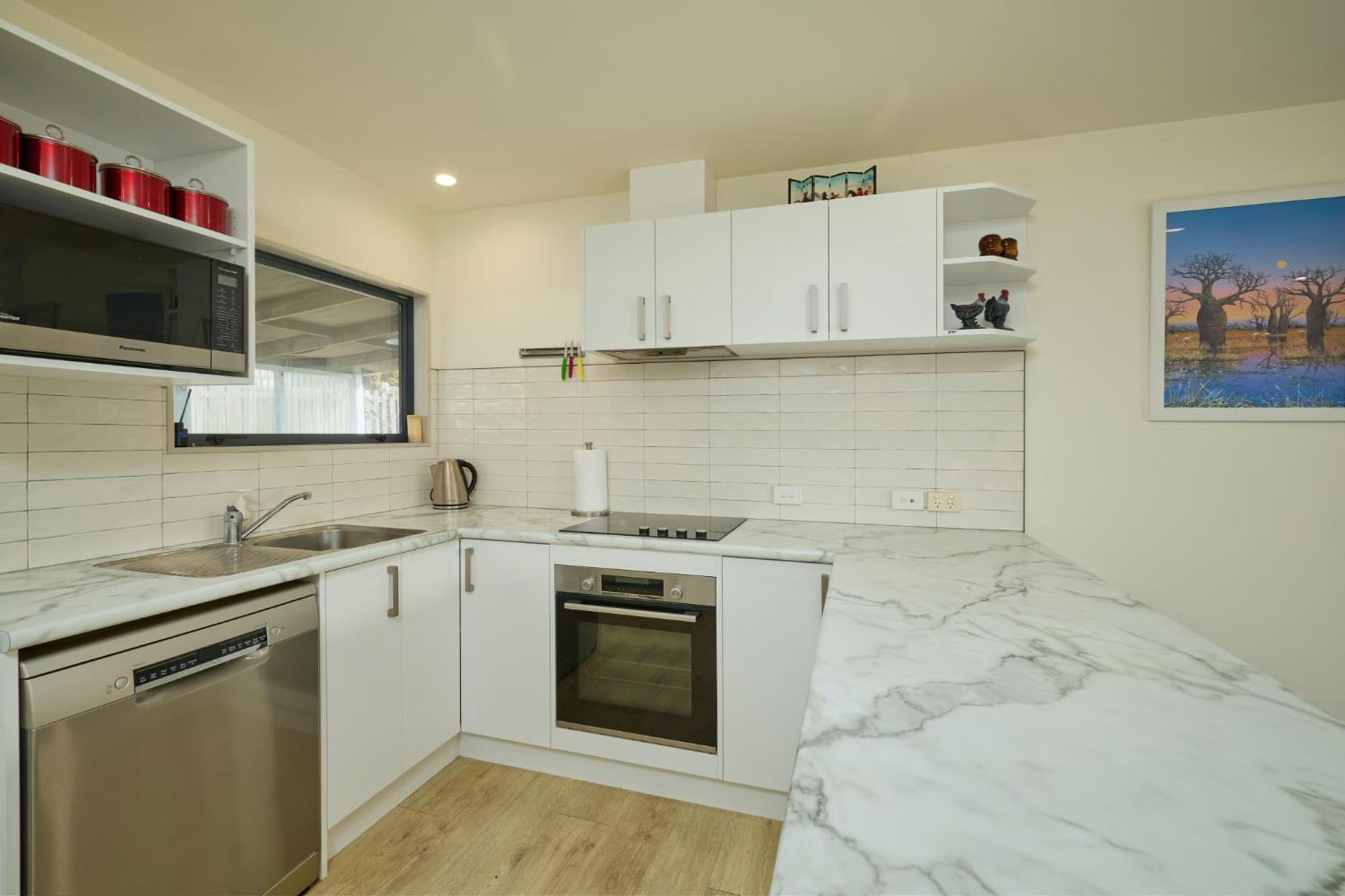 Location With Ocean And Mountain Views Villa Kaikoura Exterior photo