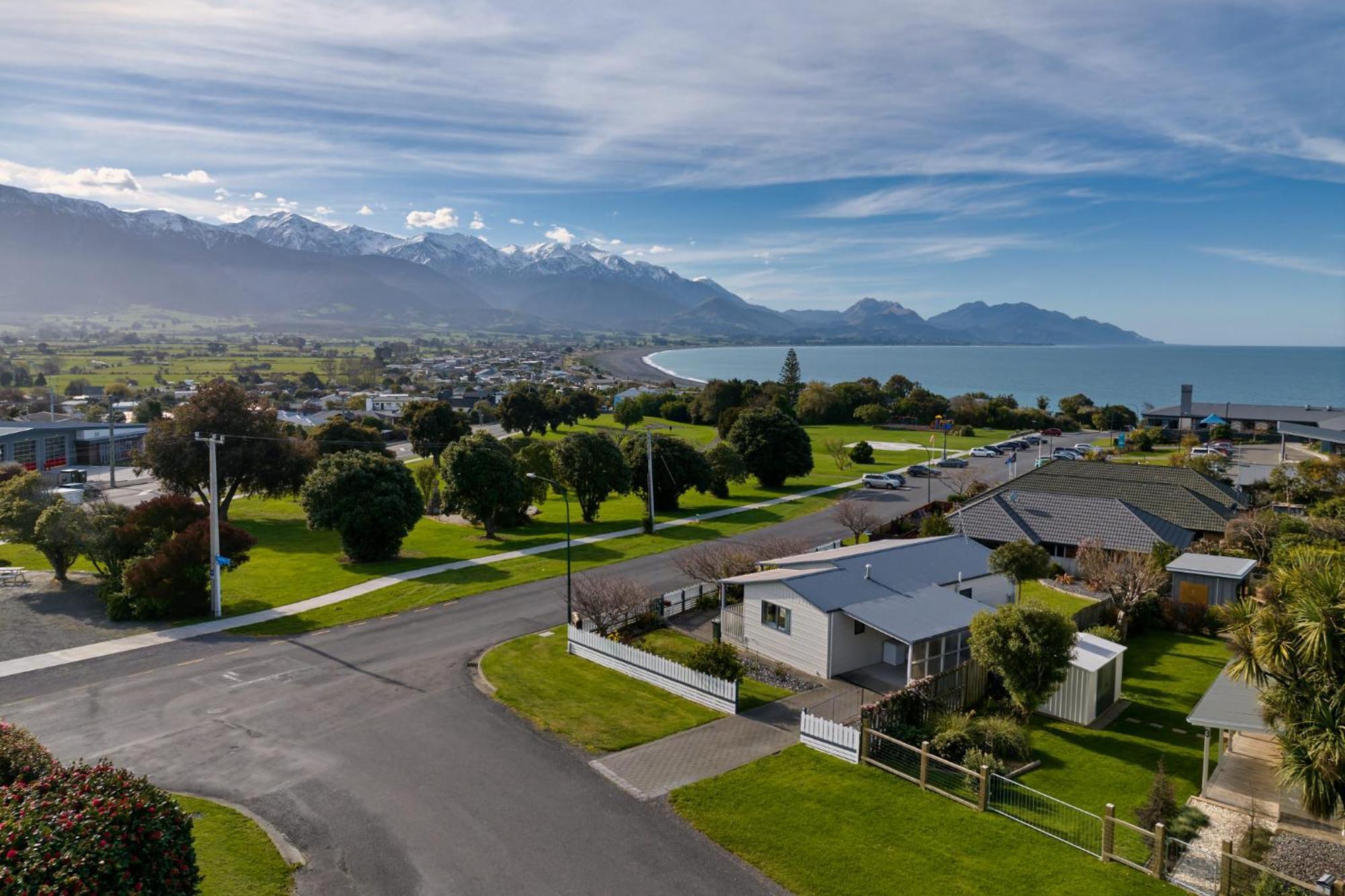Location With Ocean And Mountain Views Villa Kaikoura Exterior photo